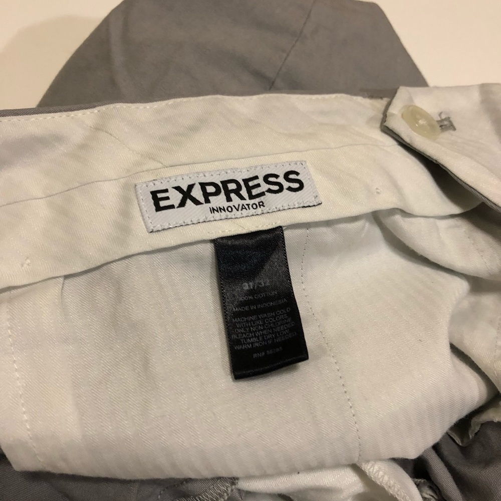 Express - Picture 4 of 4